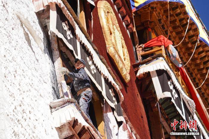 西藏布達拉宮迎“年度美容”