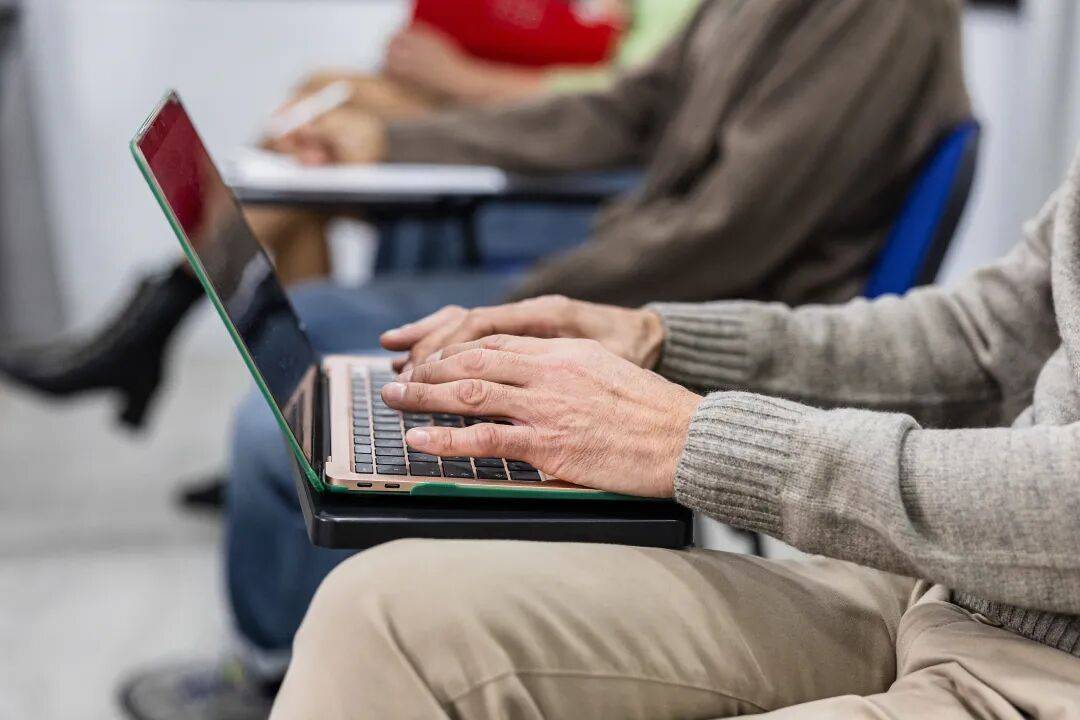 銀髮留學，正在悄然興起