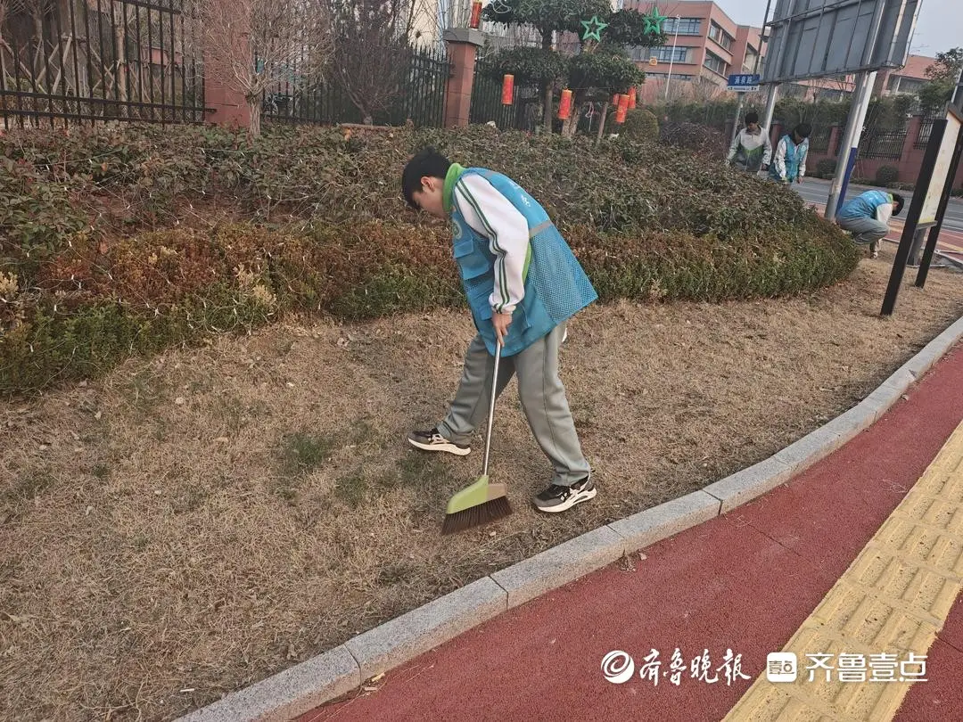 棗莊市龍吟中學開展“育心·淨美”志願活動