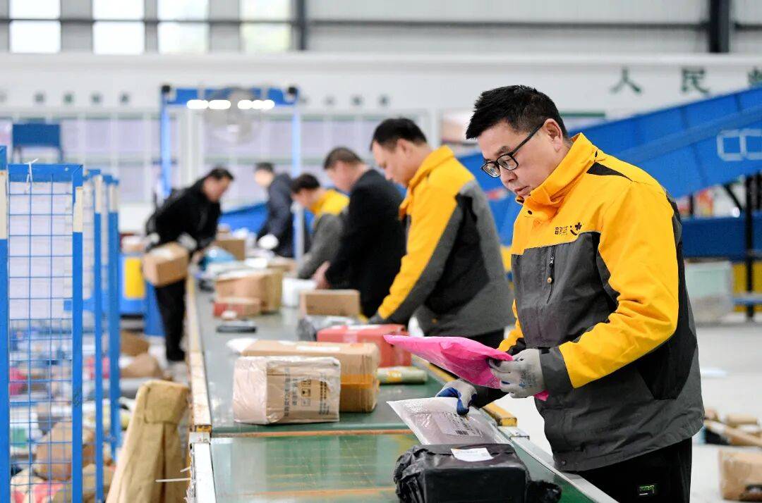 奮進“十五五” 實幹開新局丨快遞增速，活力彰顯！在保康，“小包裹”跑出大市場