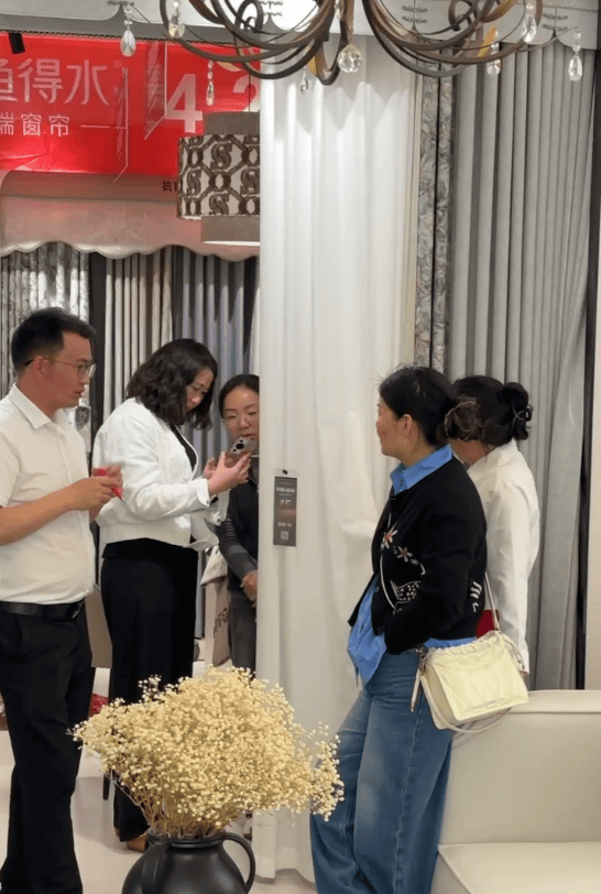 窗簾行業同質化嚴重，怎樣的窗簾招商加盟政策才是創業者的優選？