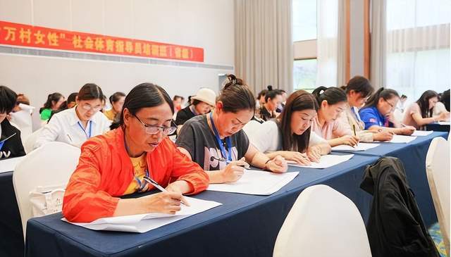 總局群體司、光明網聚焦宣傳報道湖北省“萬村女性社會體育指導員”工作，全國僅4個省份入選！