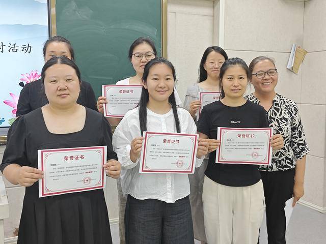 鄭州高新區蓮花街小學開展教師家庭教育學習分享沙龍