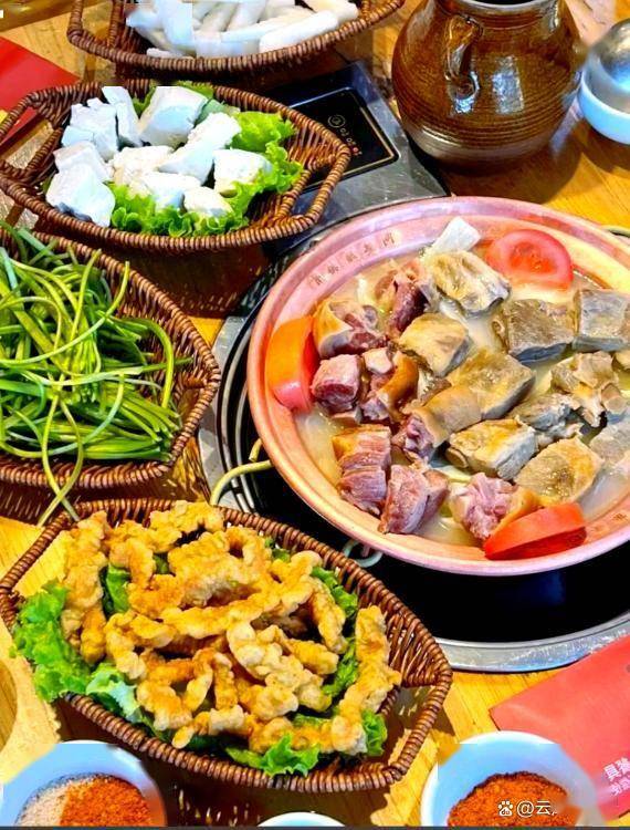 封神！中國儲存最完好的四大古城！保姆級攻略+美食清單，一生必去不踩坑