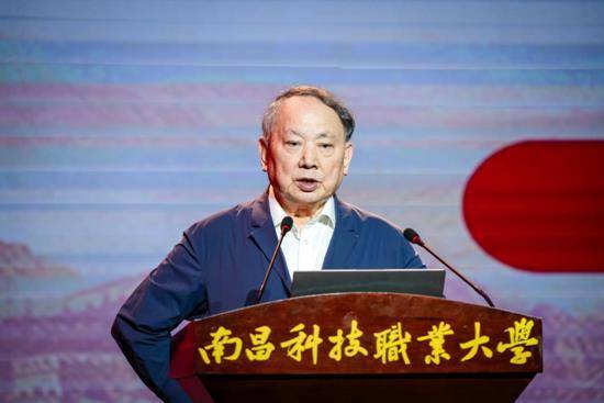 “院士進校園——走進南昌科技職業大學”活動圓滿結束