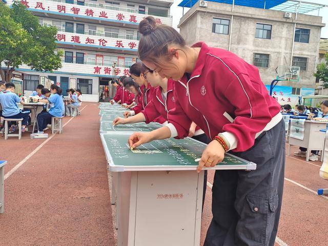 融書法雅韻 踐課改初心！濟源濟水南街學校開展書法展示活動