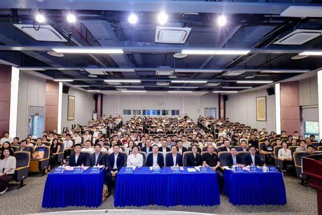 2026中國汽車論壇同濟大學專場主題論壇在上海嘉定召開