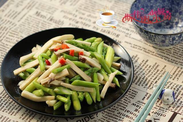 入夏後久坐的女性多吃這3道“催屎菜”，腸道通了肚子平了腰細了