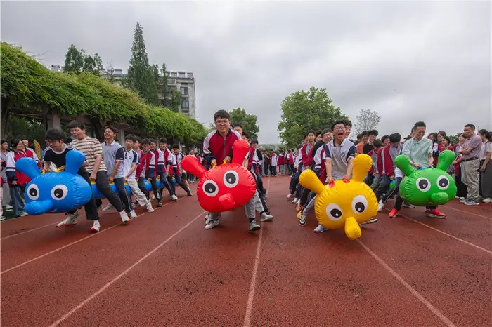壽春中學舉辦趣味運動會