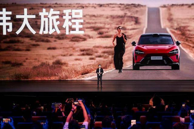 手機固本，汽車拓界，AI深耕，小米蛻變新生