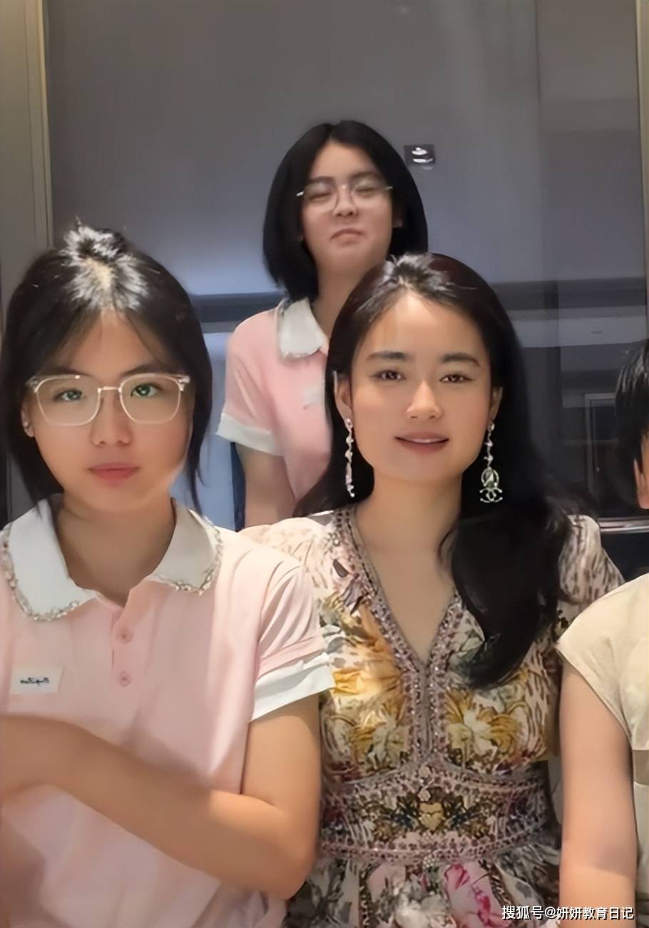 原創“右邊女兒是鴛鴦眼，要小心”，家長曬兩個中學生，詮釋相由心生