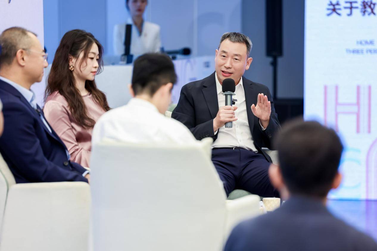 “好教育應不唯分數，而看成才率”，首期前海“媽灣客堂”開講