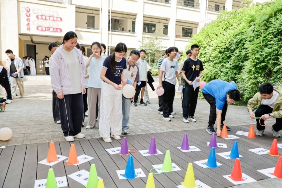 合肥這所中學九年級學生趣味遊戲逐夢前行