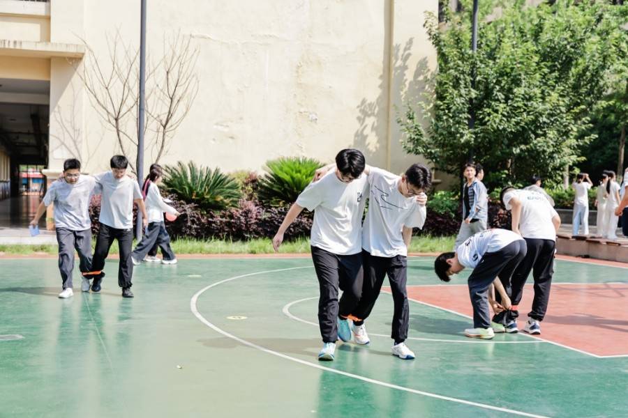 合肥這所中學九年級學生趣味遊戲逐夢前行
