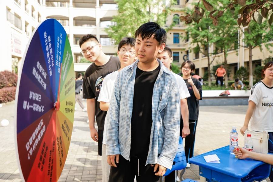合肥這所中學九年級學生趣味遊戲逐夢前行