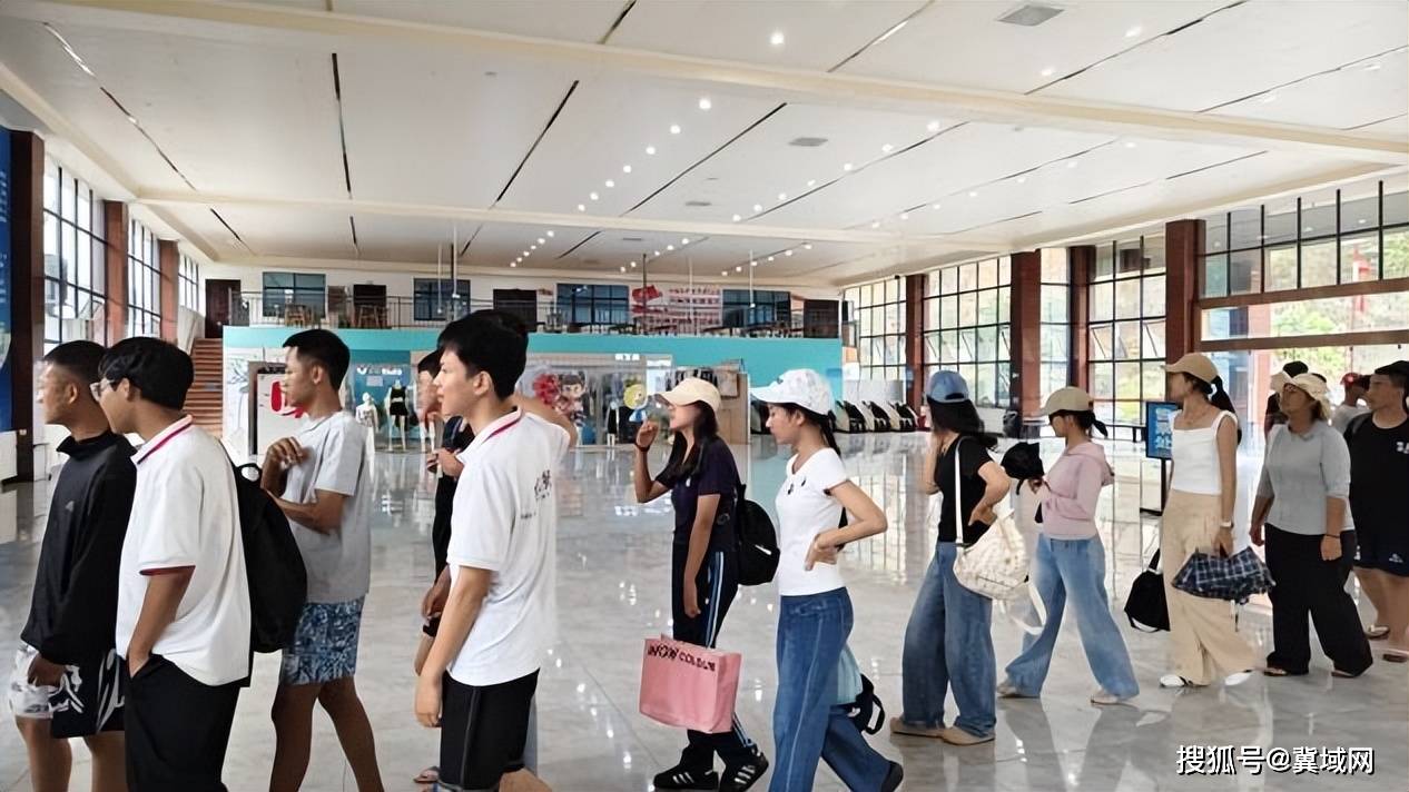 雲縣實驗高階中學圓滿開展2026屆高三畢業系列活動