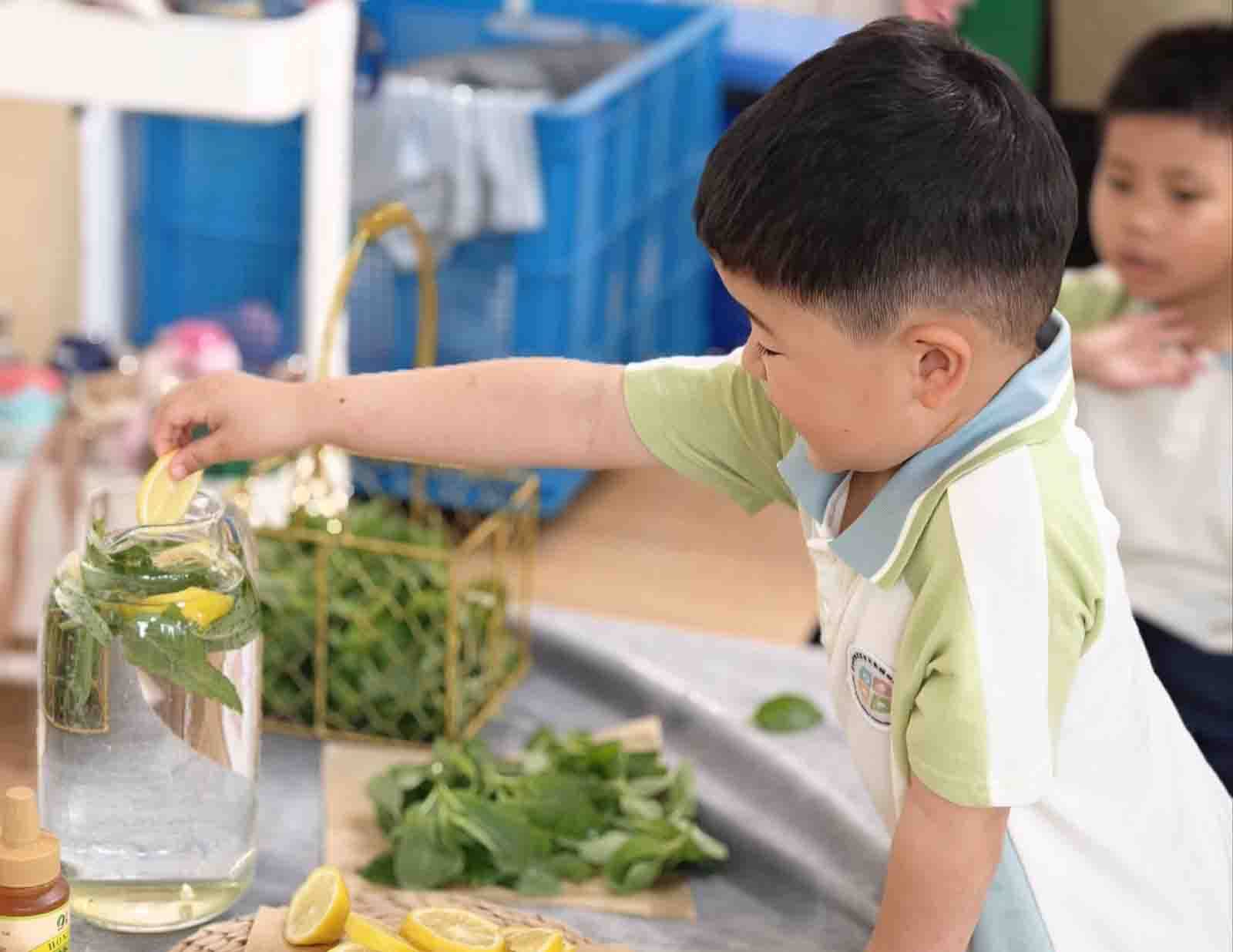 蘇州市姑蘇區平齊實驗幼兒園悅尋・一米園 “尋味本草・好吃來” 美食周火熱開展