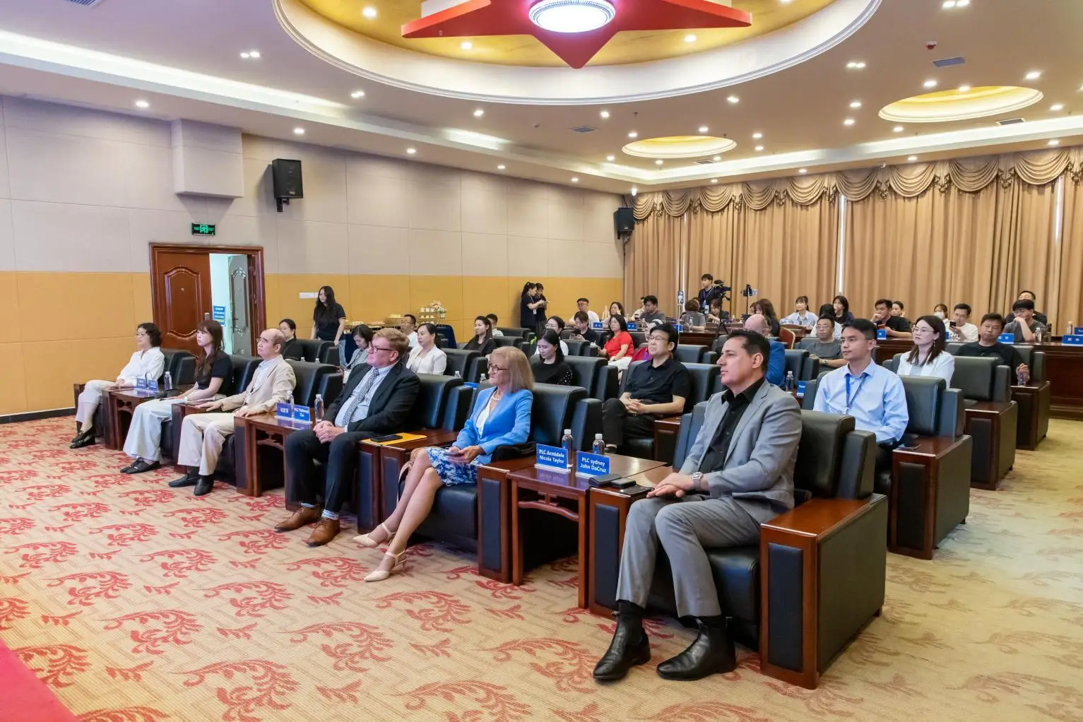 在漢可拿澳洲學籍！這所中學獲官方授權