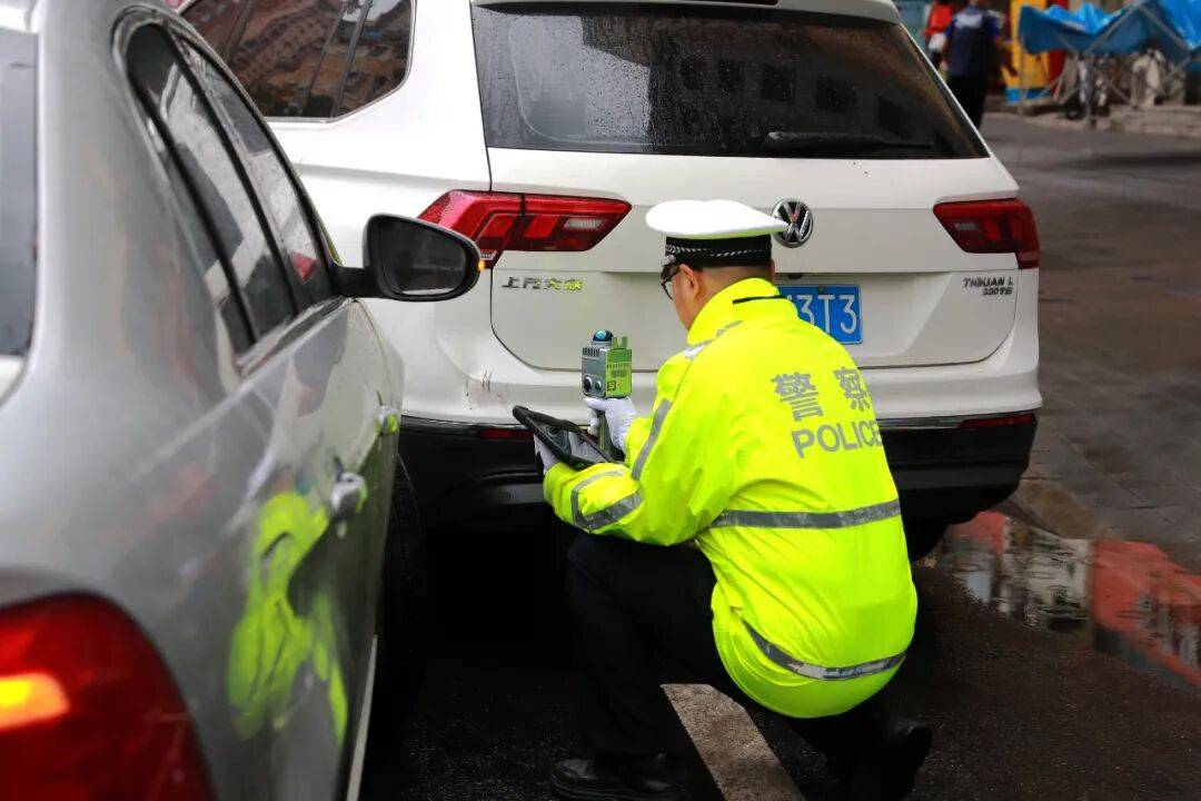 快速拆除 快速處理｜哈市公安交管部門“科技神器”亮相高考考點