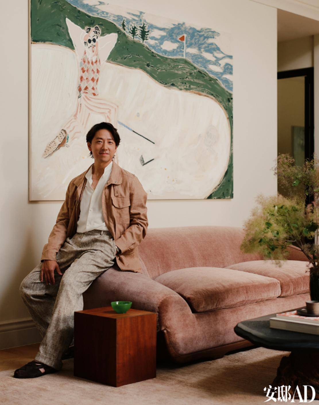 原創吳千語施伯雄在上海新家拍大片，4層別墅公開，老錢風裝修真高階