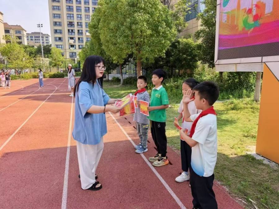 馳騁綠茵場 少年正飛揚——馬鞍山市山南小學教育集團東湖小學第二屆足球聯賽圓滿落幕
