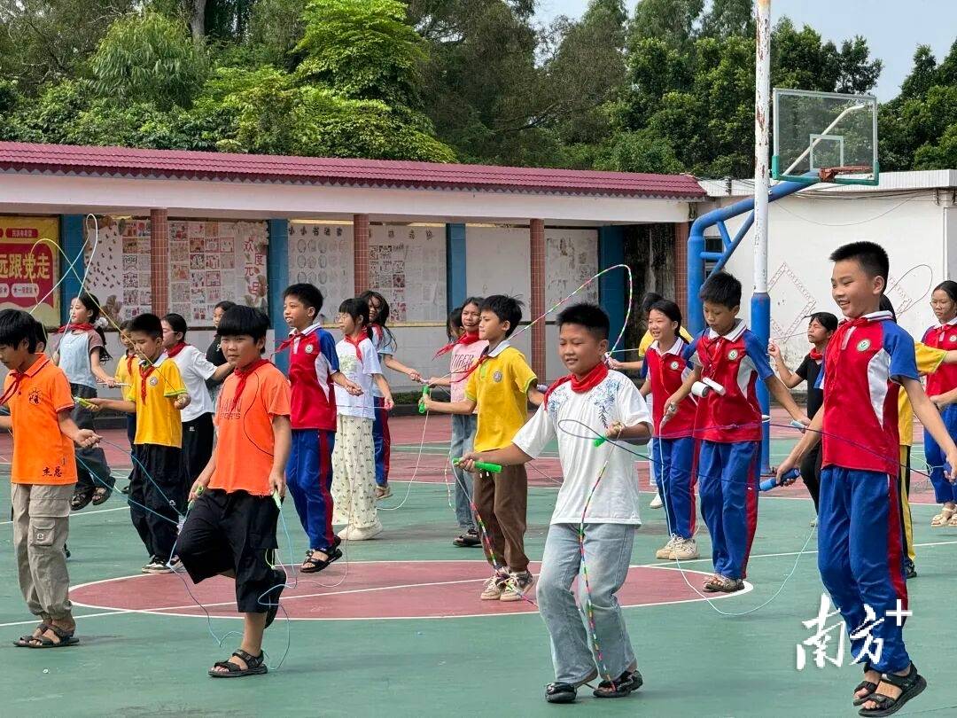 新生如何融入？廉江河唇東龍小學打造融合教研“樣板課”