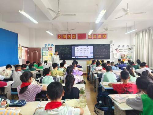 課後服務暖人心 多彩社團助成長 ——會昌縣第三小學課後服務工作掠影