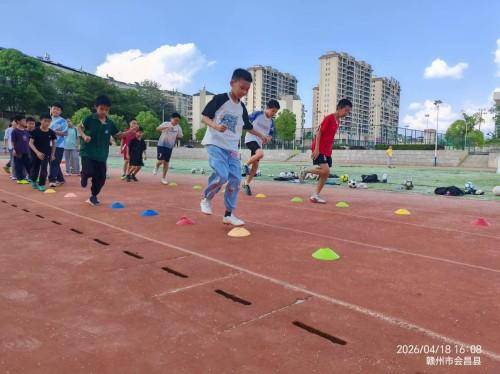 課後服務暖人心 多彩社團助成長 ——會昌縣第三小學課後服務工作掠影